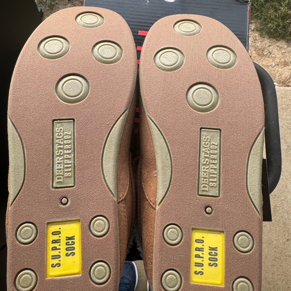 Deer Stags Men’s Slippers. Size 8 - Picture 6 of 6